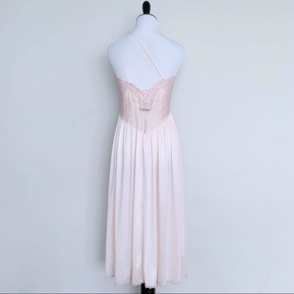 Vintage 70s Blush Pink Lace Nightgown Slip Low Back Cross Straps Midi Slip - Picture 6 of 12